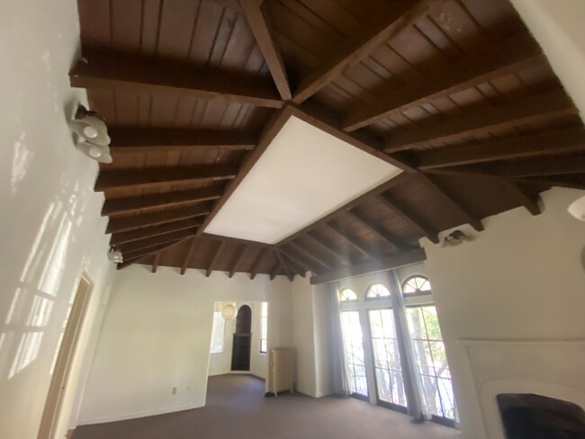 Foto del edificio - 1700 Le Roy Ave