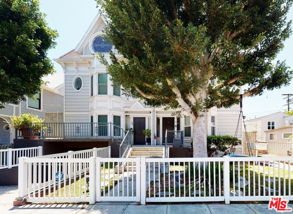 Foto principal - 2622 2nd St