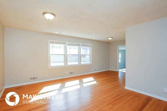 Building Photo - 7625 W 95th Terrace