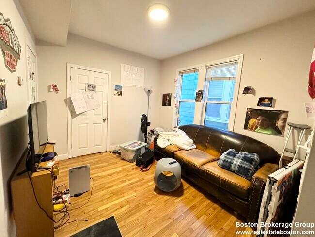 Foto del edificio - 733 Parker St