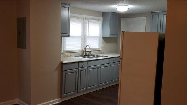 Building Photo - Cozy 2 Bedroom 1 Bath Home in Mooresville!