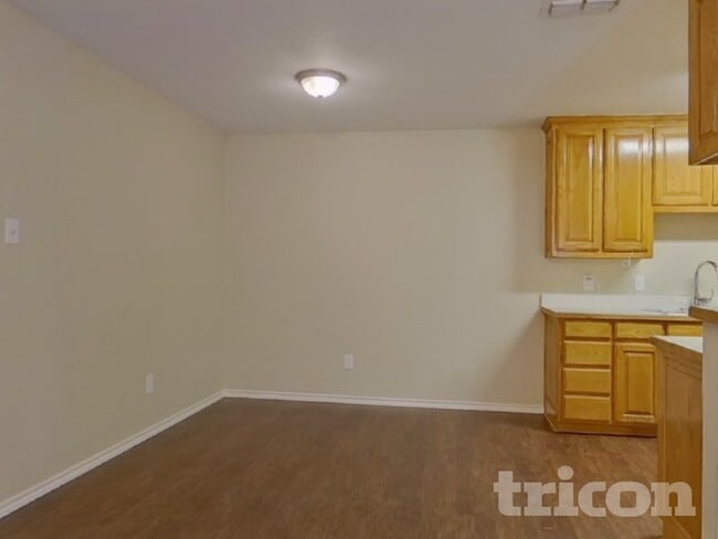 Building Photo - 700 Stribling Cir