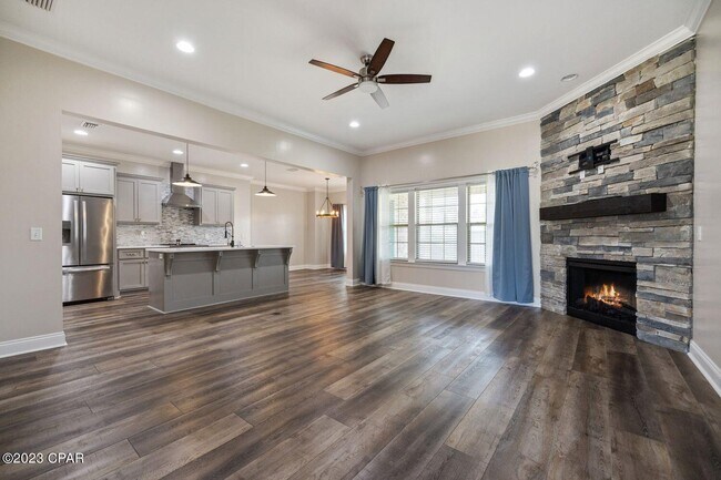 Foto del edificio - 3565 Cedar Park Ln