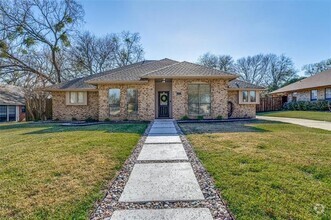 Building Photo - 3609 Bluegrass Dr