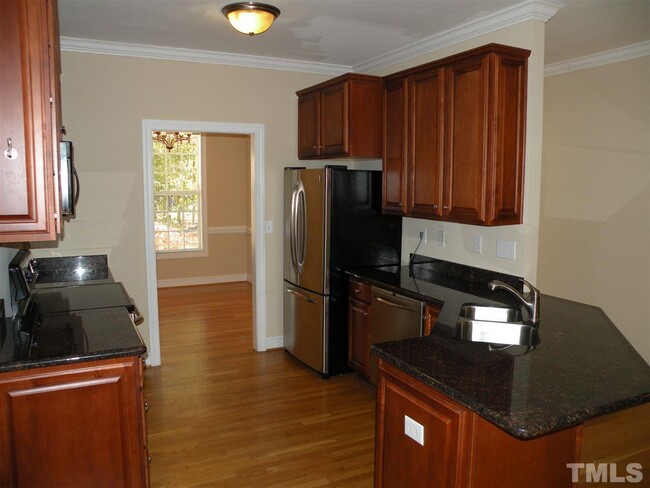 Building Photo - 4006 Hope Valley Rd