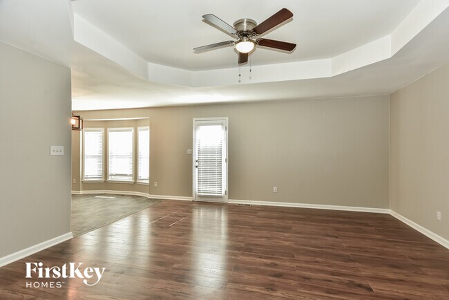 Building Photo - 1304 Venessa Dr