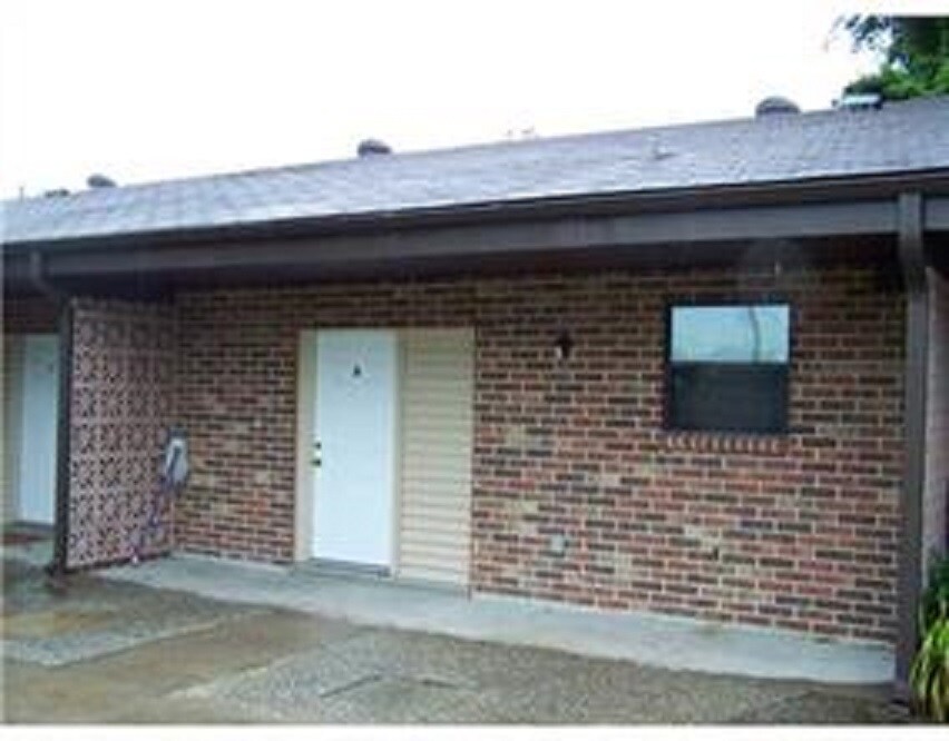 Primary Photo - 711 Marais St