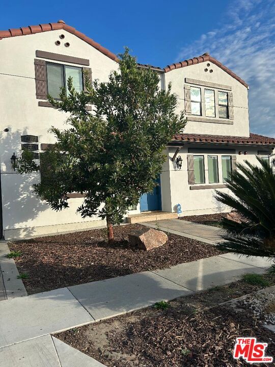Building Photo - 10224 La Reina Ave