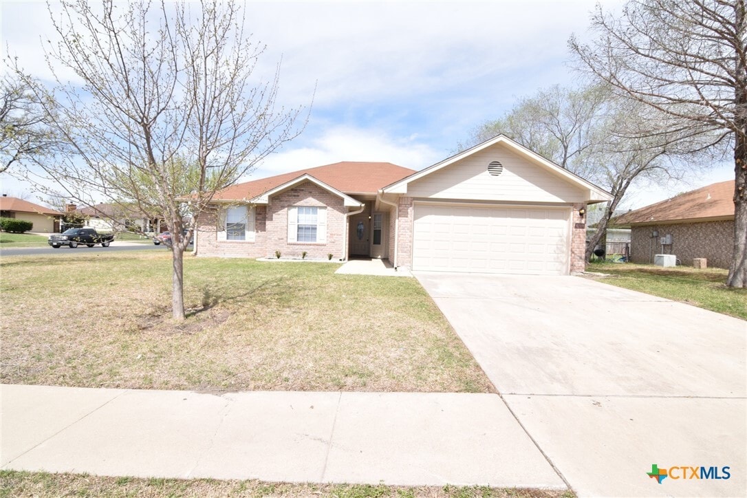 Primary Photo - 4201 Bluestem Ln