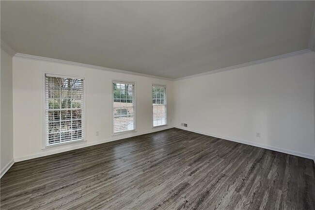 Foto del edificio - 3350 Turtle Lake Club Dr SE