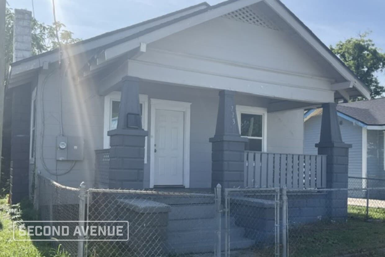 Primary Photo - 723 Parker St