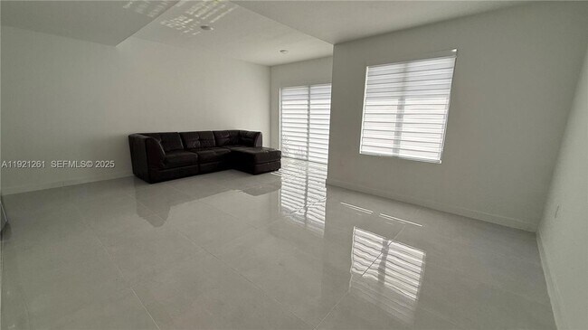 Foto del edificio - 14571 SW 261st St