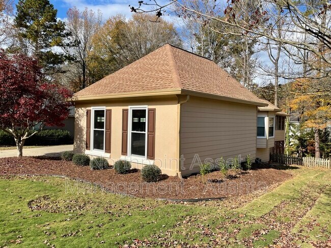Building Photo - 610 Spring Ridge Dr N W