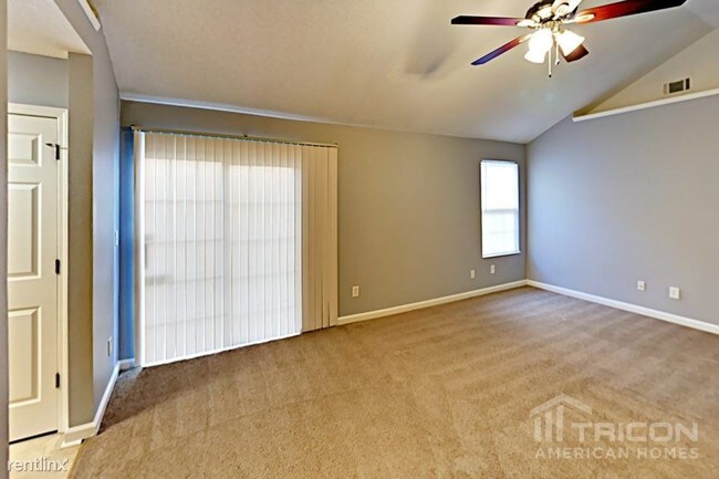Foto del edificio - 6367 Klondike River Rd