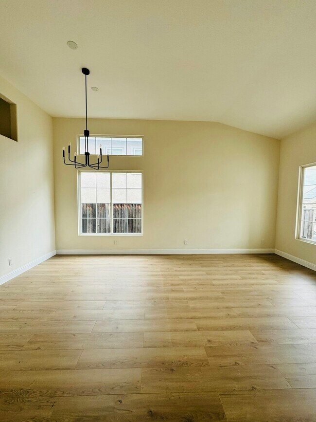 Building Photo - 5368 Rockrose Way