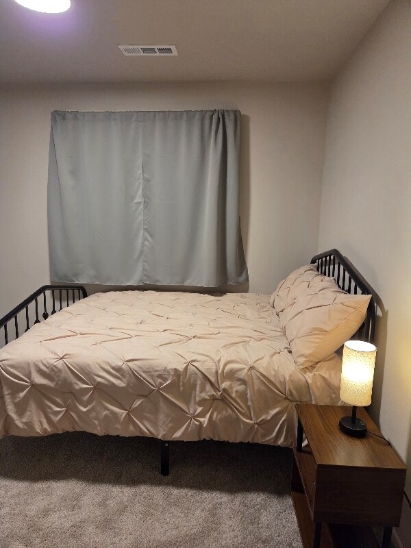 Building Photo - 600 Van Wy