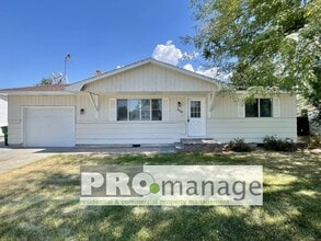 Building Photo - 220 Ladino Dr