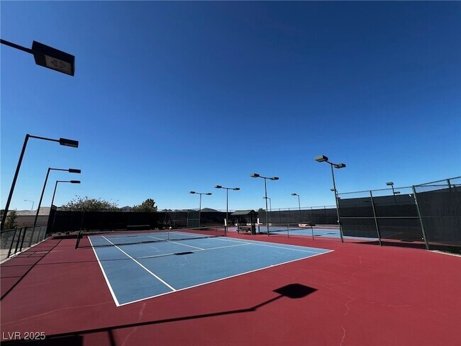 Foto del edificio - 2541 Cosmic Dust St