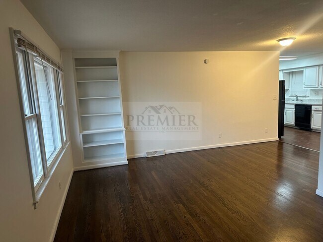 Foto del edificio - 2712 S Glenwood Ave