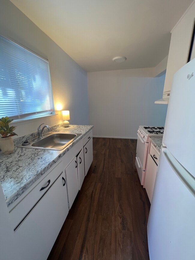 Cocina / Comedor - 3728 Primrose Rd