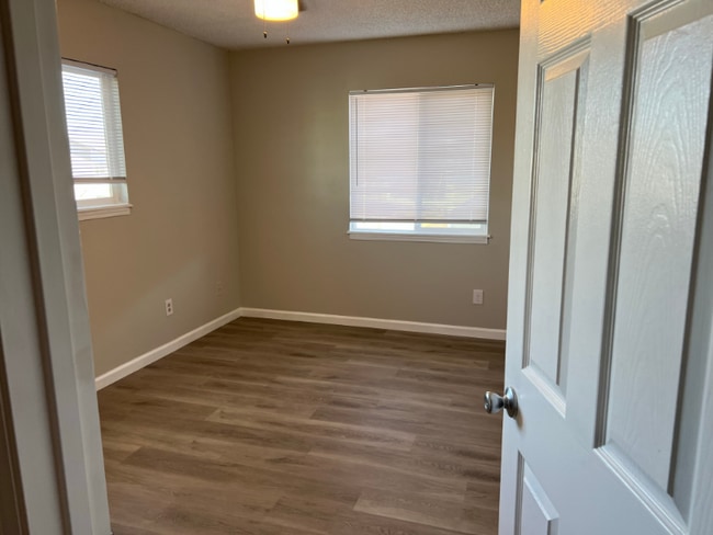 Building Photo - 1120 Mazatlan Cir