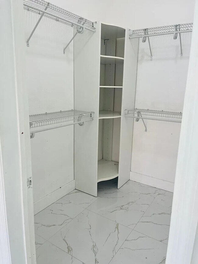 Foto del edificio - 16400 NW 82nd Ct