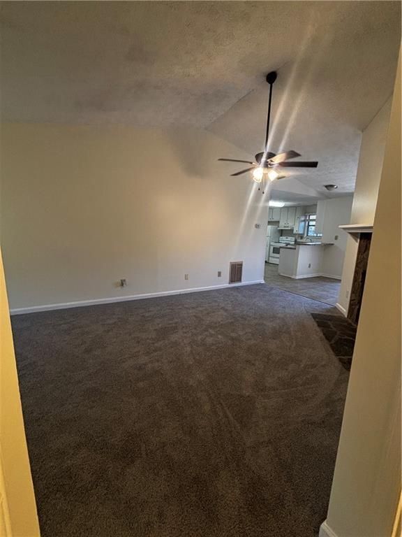 Foto del edificio - 7025 Brentwood Ct