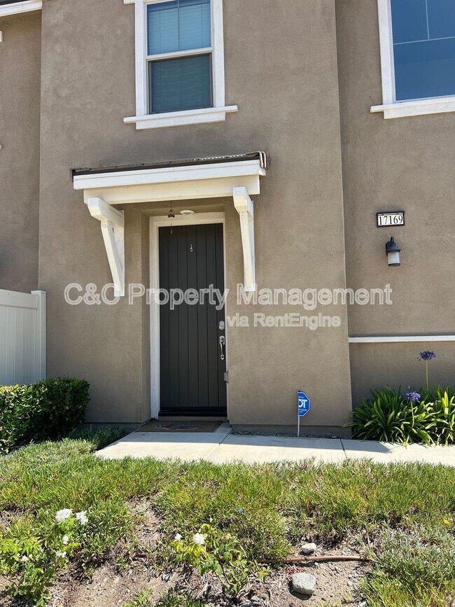 Building Photo - 17169 Gray Pine Pl