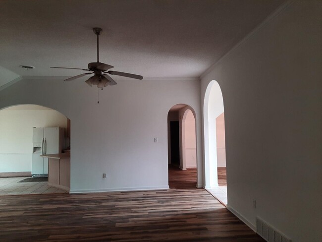 Foto del edificio - 4456 Alixs Dr