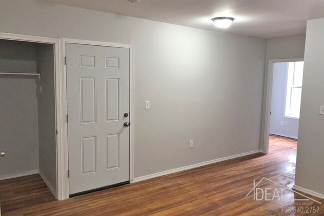 Foto del edificio - Wonderful Junior 1 Bedroom in Bushwick!
