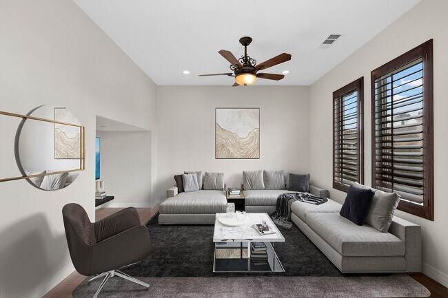 Foto del edificio - 7973 Osuna Cir
