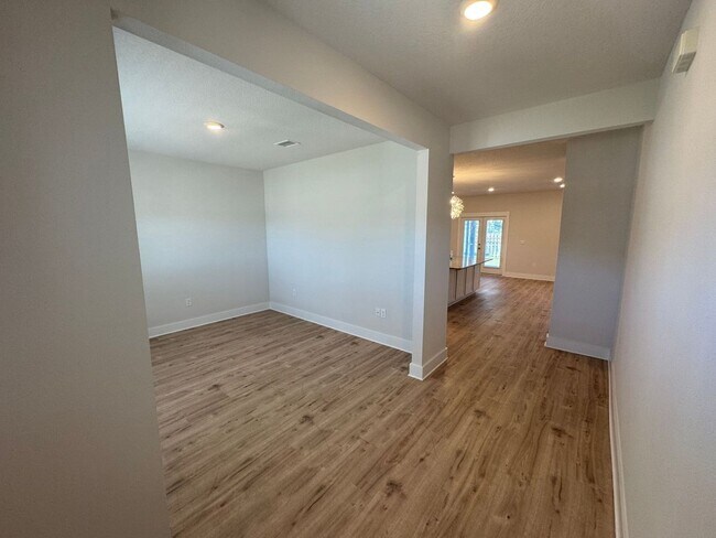 Building Photo - Gulf Breeze - Sailfish Pointe - 5 bedroom, 3 bathroom