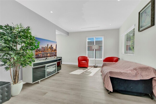 Foto del edificio - 2900 SW 4th St