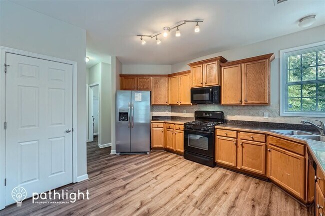 Building Photo - 5701 Gordon Park Ct