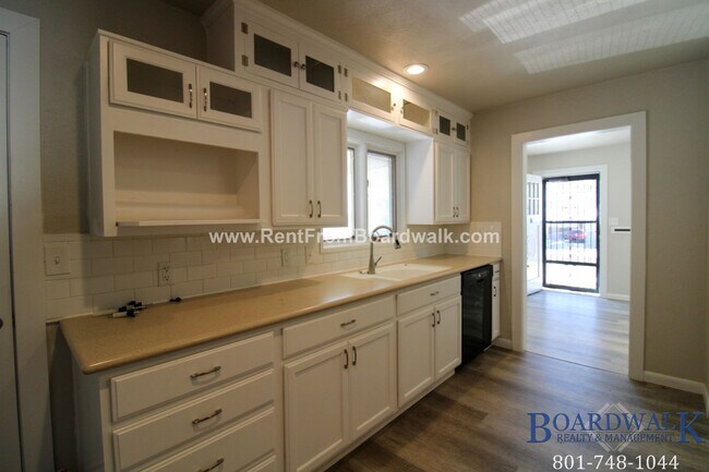 Foto del edificio - 34 Glenwood Ave