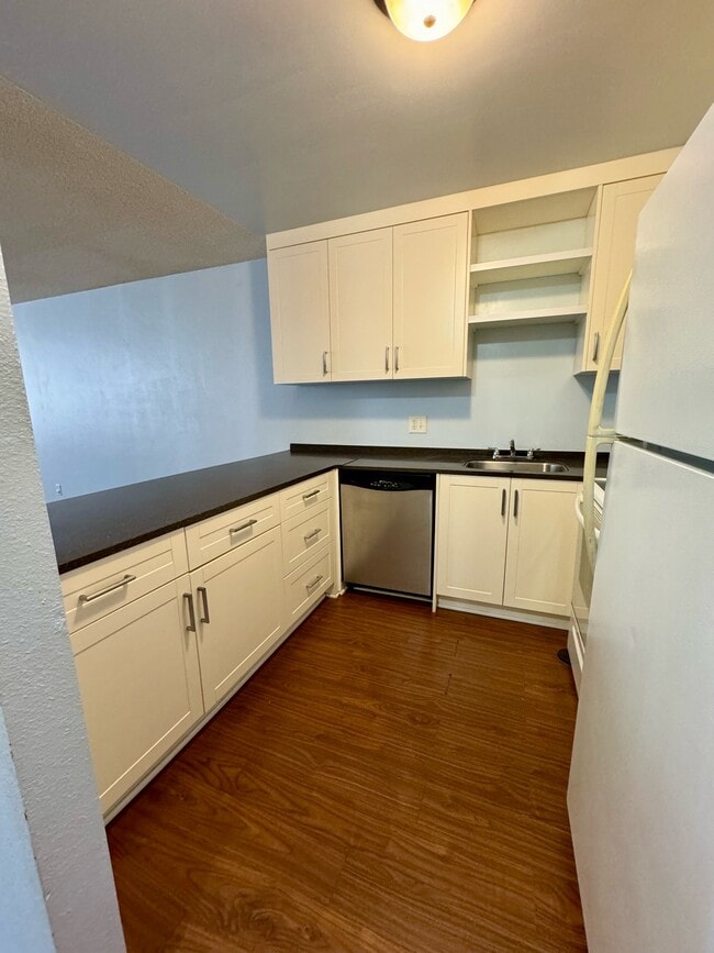 Building Photo - 55S S Kukui St