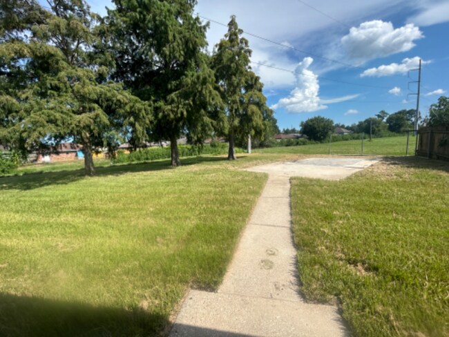 Foto del edificio - 3221 Jupiter Dr