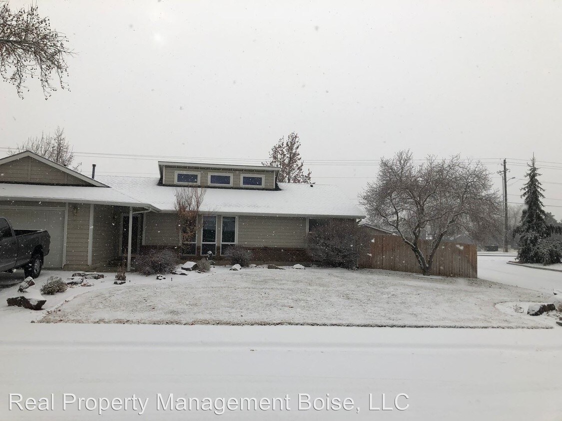 Foto principal - 3 br, 2 bath House - 4810 Glenbrook Drive