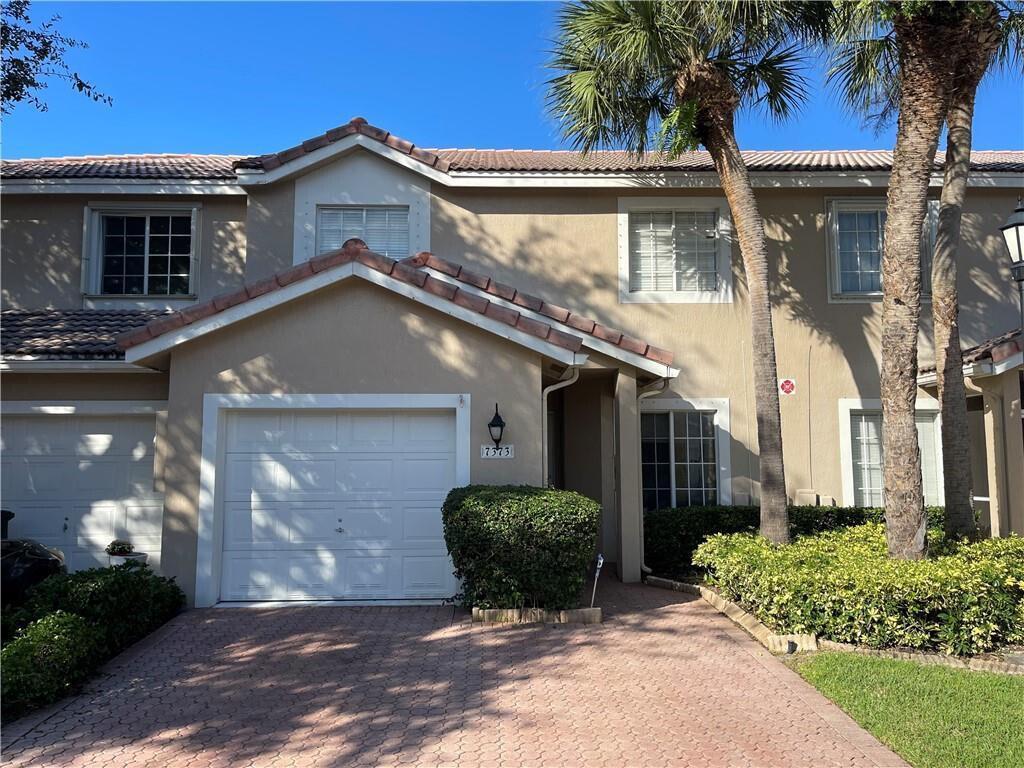 Foto principal - 7353 NW 61st Ter