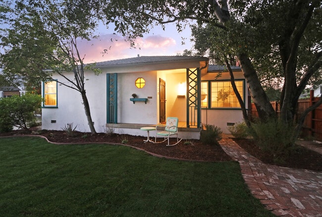 Building Photo - 329 N Avenue 66