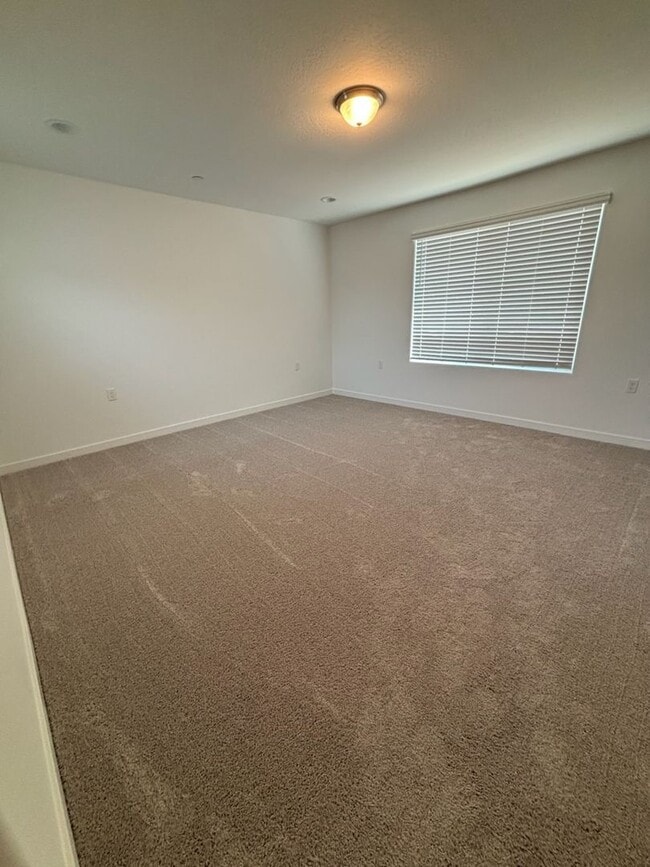 Foto del edificio - AVAILABLE SOON: Brand-New 2-Story Home wit...