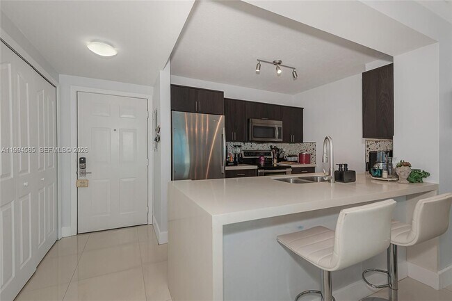 Foto del edificio - 2665 SW 37th Ave