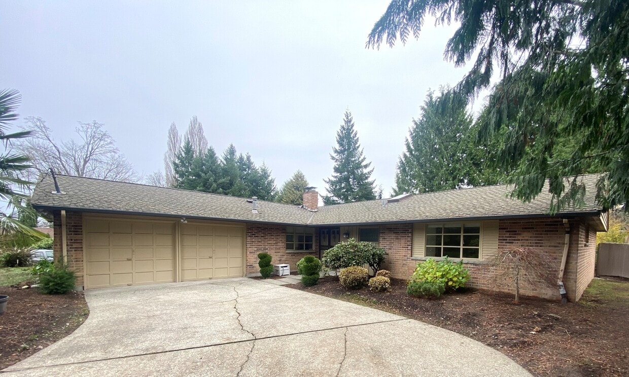 3930 91st Ave SE, Mercer Island, WA 98040 House Rental in Mercer