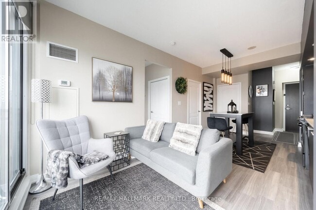 Photo du bâtiment - 25 Capreol Ct