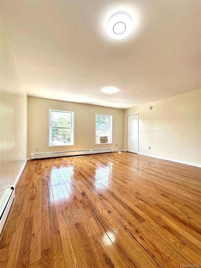 Foto del edificio - 2069 Lacombe Ave