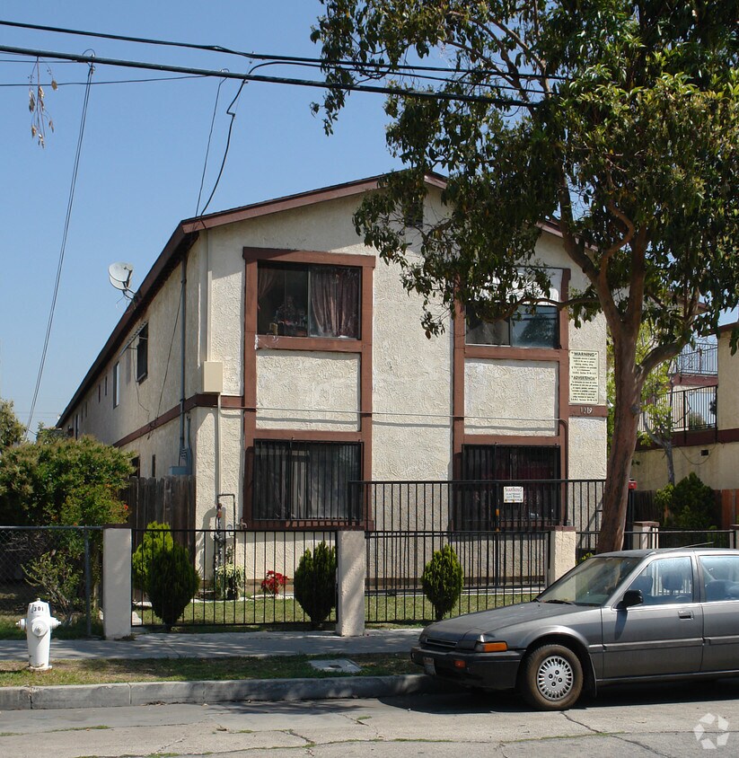 Building Photo - 1019 W Richland Ave