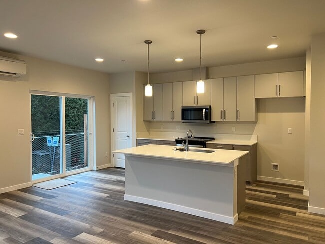 Foto del edificio - Lynnwood Townhome