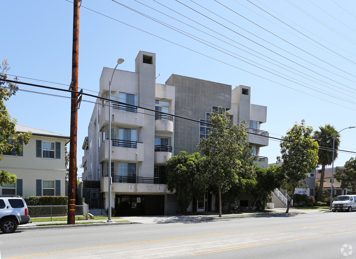 Primary Photo - 4320 S Centinela Ave