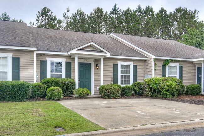 Foto del edificio - Updated 2 Bedroom 2 Bath Townhouse in Evans