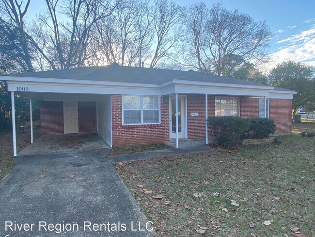 Building Photo - 3 br, 1 bath House - 1009 Grenada Dr